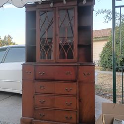 Small hutch