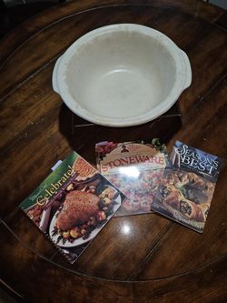 Pampered Chef Stoneware Baking Bowl