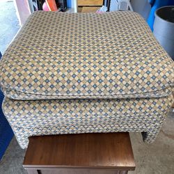Ottoman Very Soft Good Condition