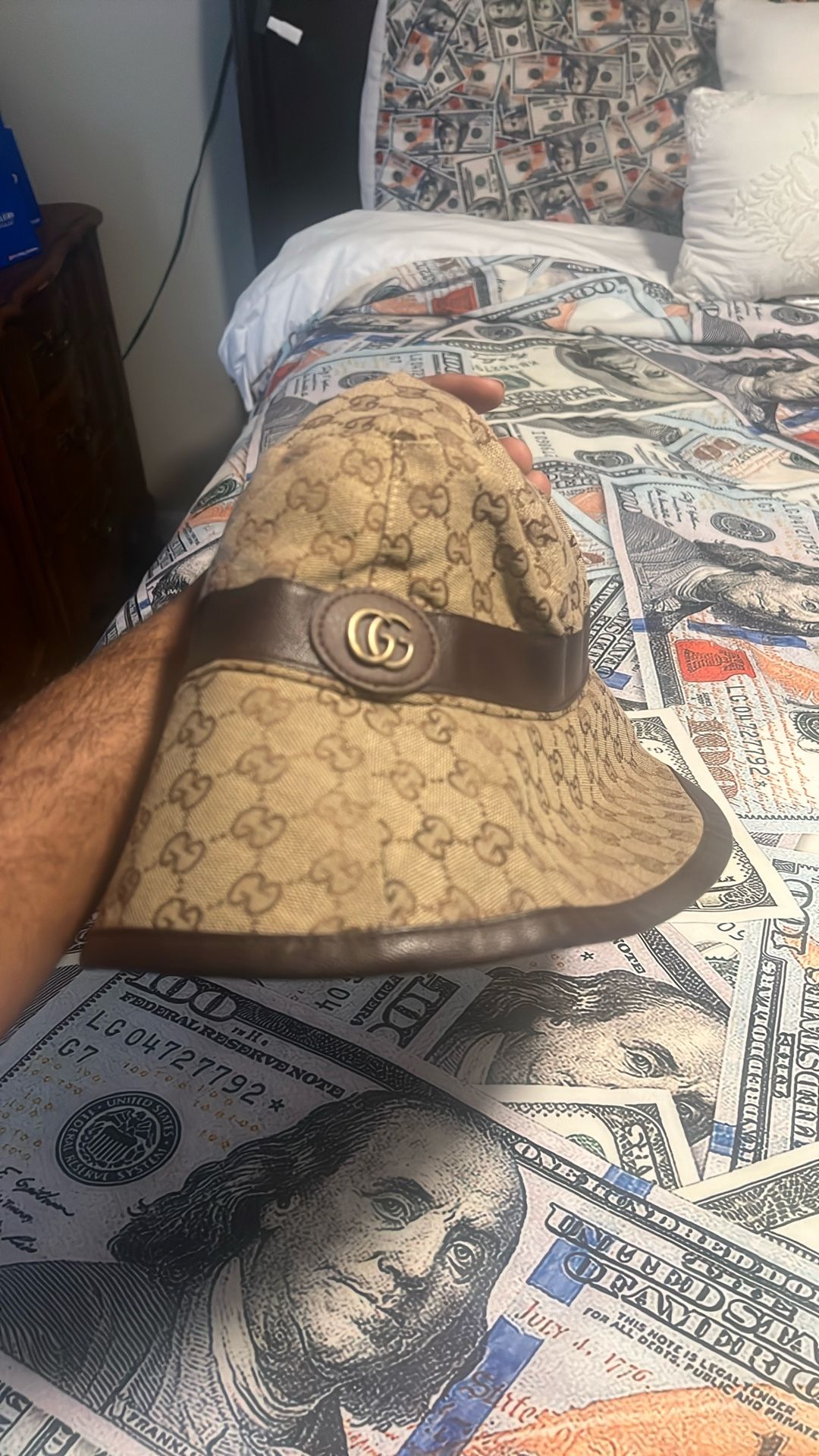 Gucci bucket hat