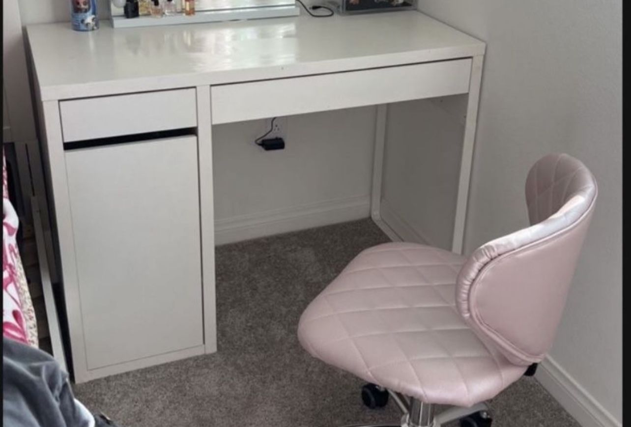 Vanity Desk Mid Cond