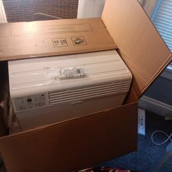 Air Conditioner, 12000 Btu