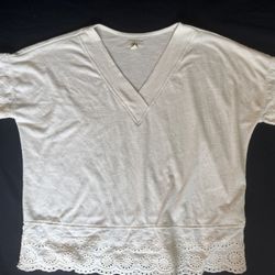 Women’s Top by Style & Co - White - Had Eyelet Lace Trim on Sleeves & Hem Sz.XL