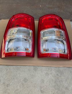 RAM 2019 DODGE 2020 NON LED 2500 TAIL LIGHTS 3500 TAILLIGHT 2021 OEM 2022 HALOGEN 2023