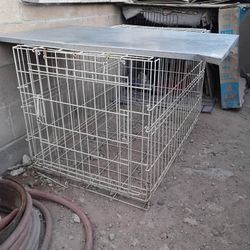 Large Dog Crate For Sale ( Good Condition) 