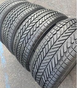 245/60/18 Brisgtone Tires con 80% de vida las 4