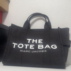 Marc Jacob’s Medium Tote Bag