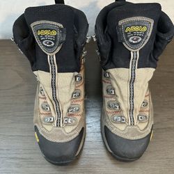 Rei asolo shop fugitive