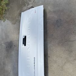 2021 Chevy Colorado tailgate