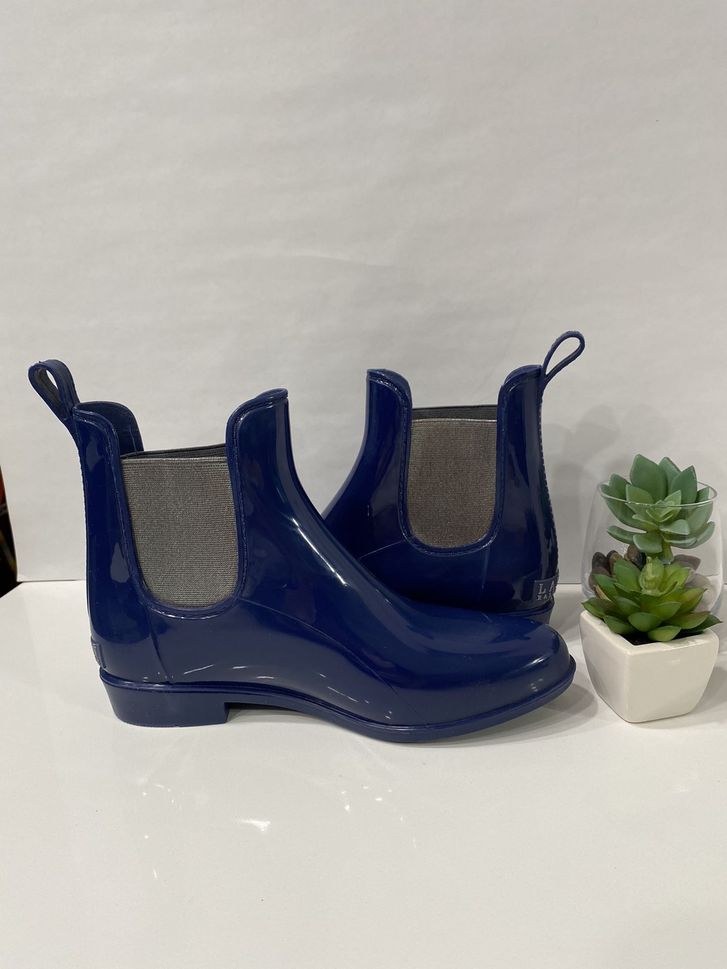 New Ralph Lauren Rain Boots size 8 in blue
