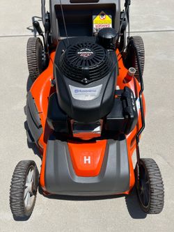 Husqvarna Honda RWD Self propelled Commercial Lawnmower