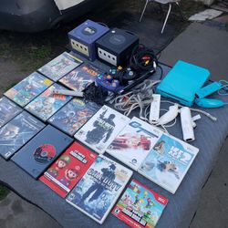 Nintendo Wii Sonic Edition with 5 Games 3 Pair of controls. All cables $240! Firm. OR GameCube combo $350! Or 2 Game cubes $400! Cash & trade welcome