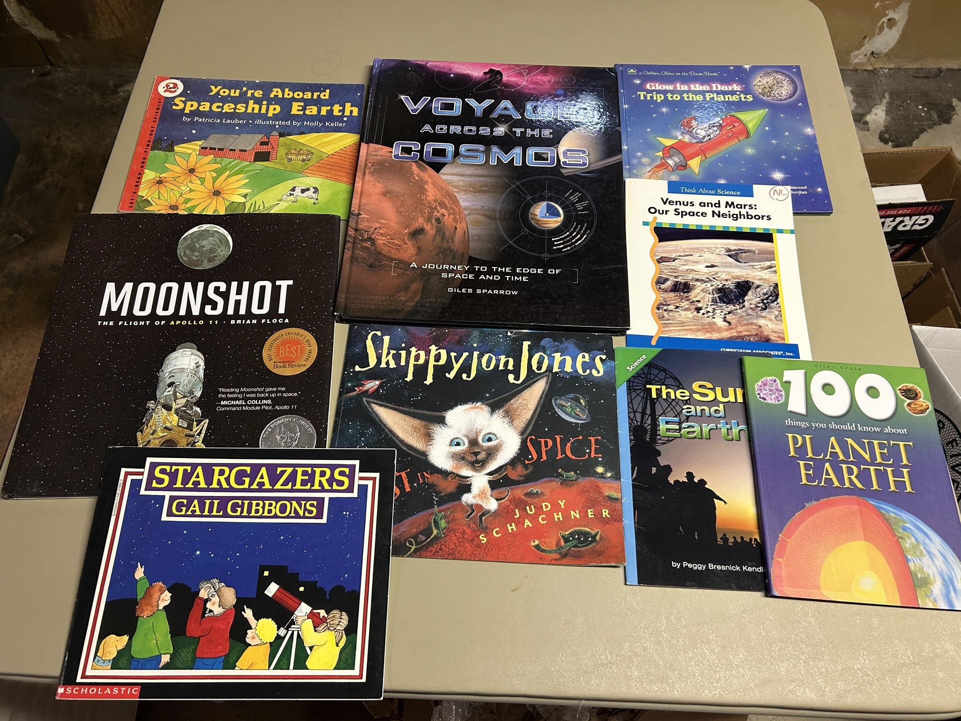 Solar system themed children's books lot 
