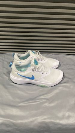 WMNS Nike City