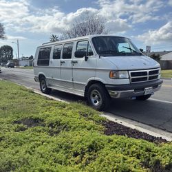 1996 Dodge Ram Van 2500 Maxi Commercial 