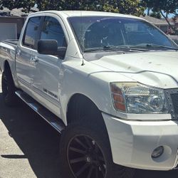 2016 Nissan Titan