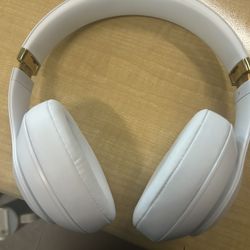 Beats By Dre Studio 3 - Noise Cancellation White