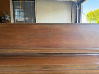 EVERETT PIANO