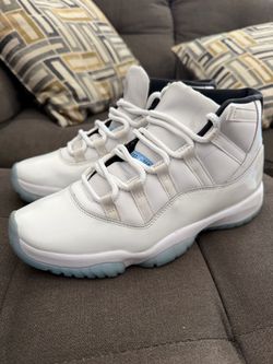 Jordan 11s Legend Blue  Size 9.5