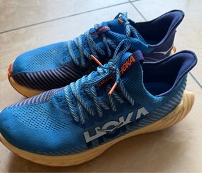 HOKA ONE CARBON X3