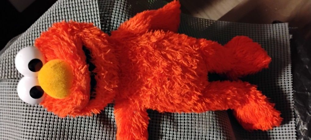 Tickle Me Elmo 