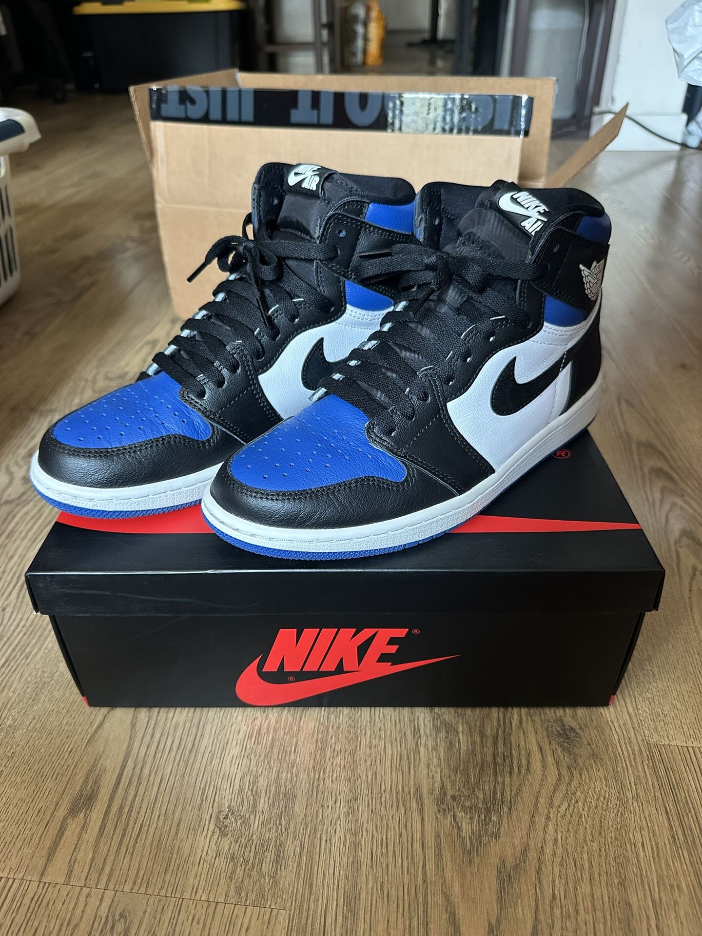 Air Jordan 1 Retro High OG Royal Sz 9