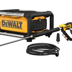 DEWALT
2100 PSI 1.2 GPM 13 Amp Cold Water Electric Pressure Washer with Internal Equipment Storage