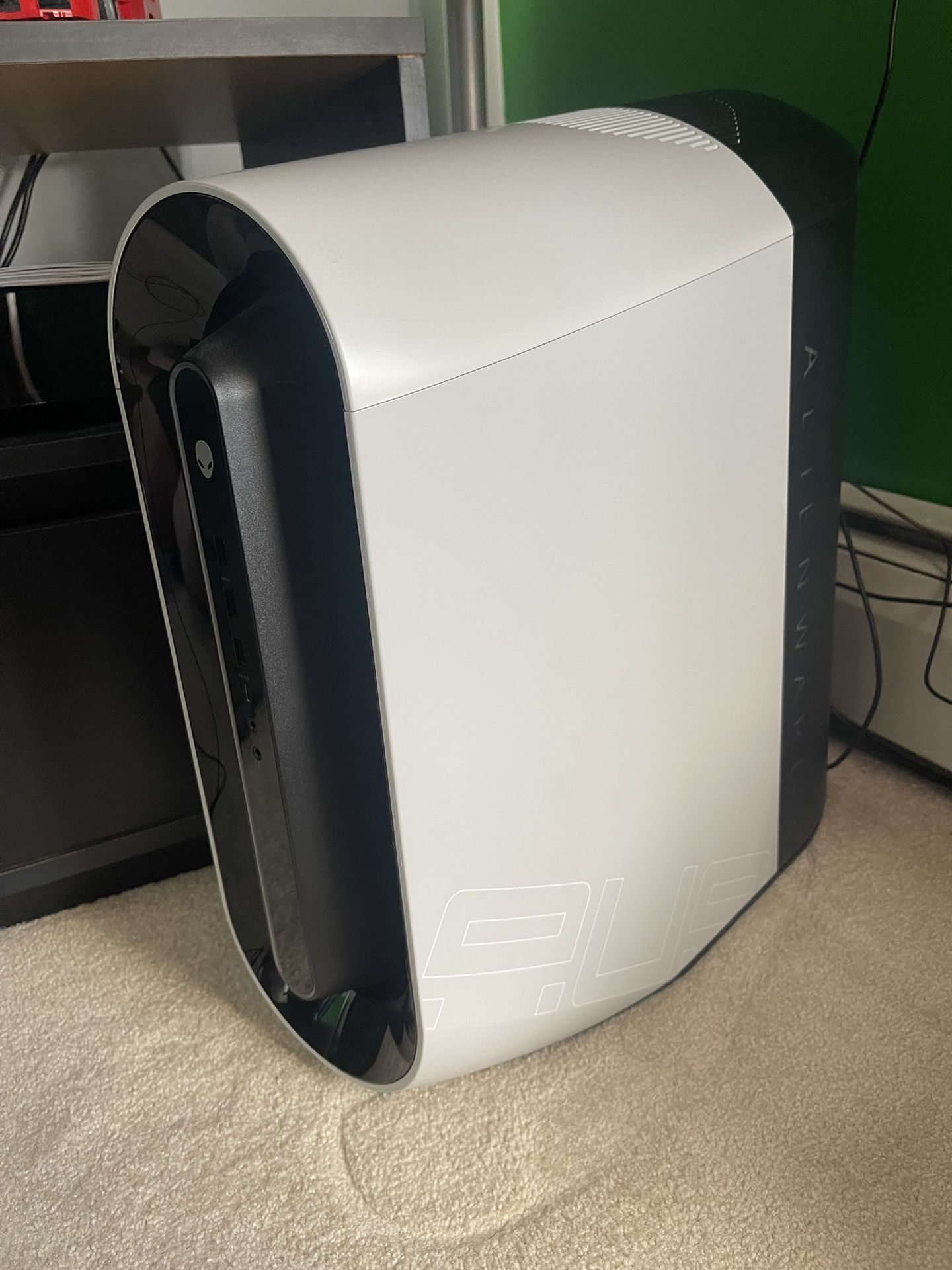 Alienware Gaming PC Aurora R11 Like New