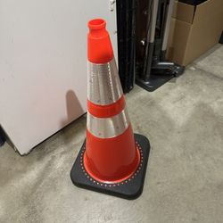 Traffic Cone with Reflective Collars, 28 Inch (1)
