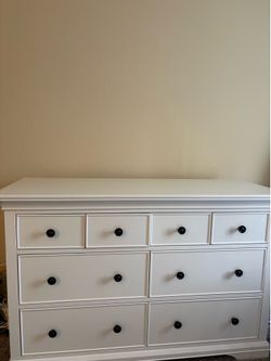 Larkin 8-Drawer Changing Table (54w x 21d")