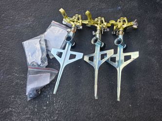 Melnor Pulsating Spike Lawn Sprinkler