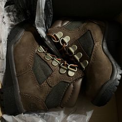 NIB Timberland 6 Inch Field Boot Toddler 'Medium Brown Olive' Size 4.5