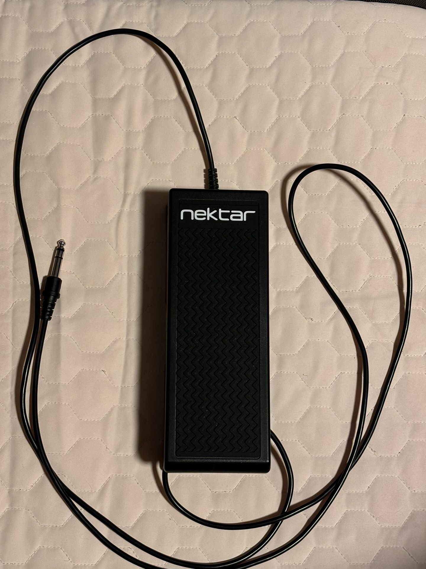 Keyboard Expression Pedal - Nektar NX-P Universal Expression Pedal