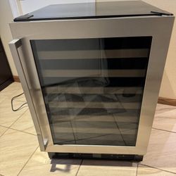 Hisense HWS54029SS Wine Cooler-need freon recharge