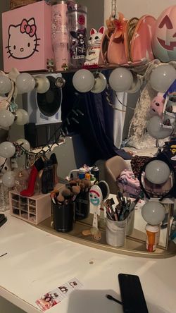 Vanity and drawers for sell
