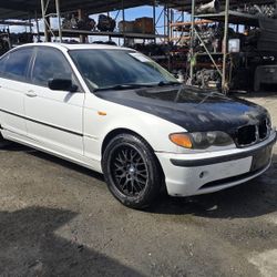 2004 BMW 325I E46 M56 PARTING OUT PARTS FOR SALE PARTES