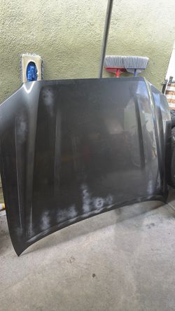 2016 Toyota Tacoma hood