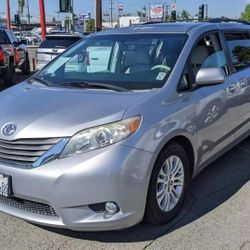 2012 Toyota Sienna