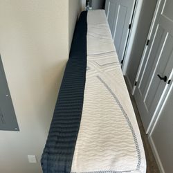 Queen Size Bed With Metal Frame 