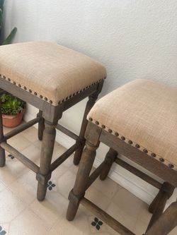 Beautiful like new stools