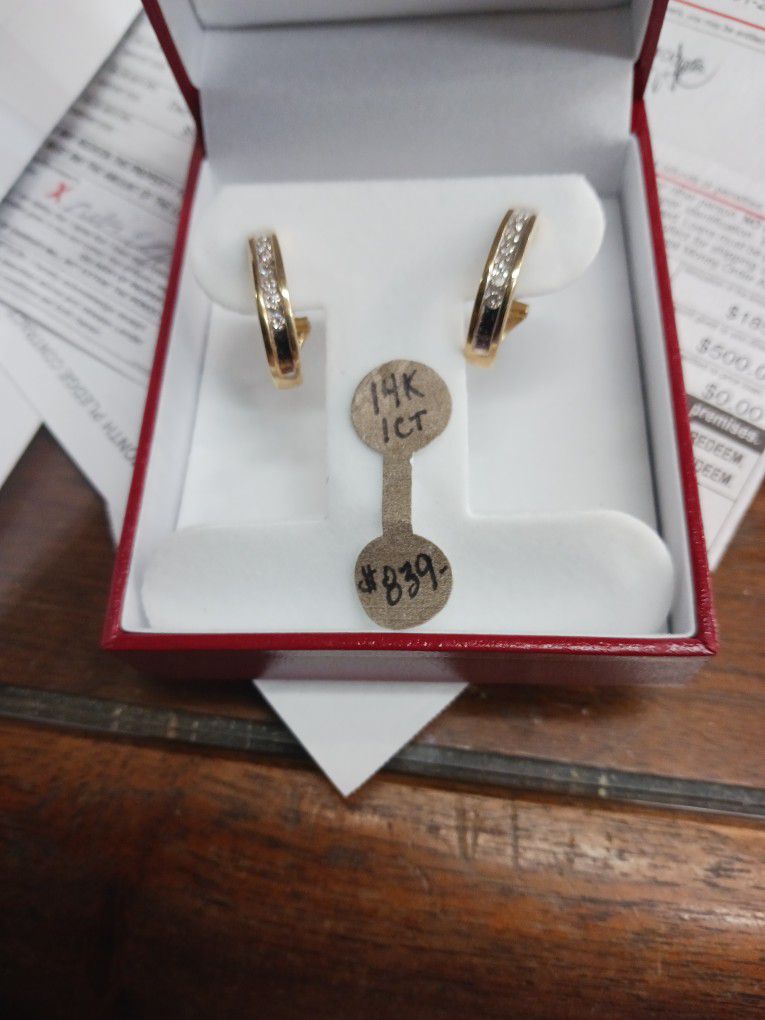 Gold 14 Karat Diamond Earrings