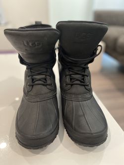 UGG men waterproof duck boot black size 12