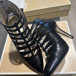 Michael Kors black heels