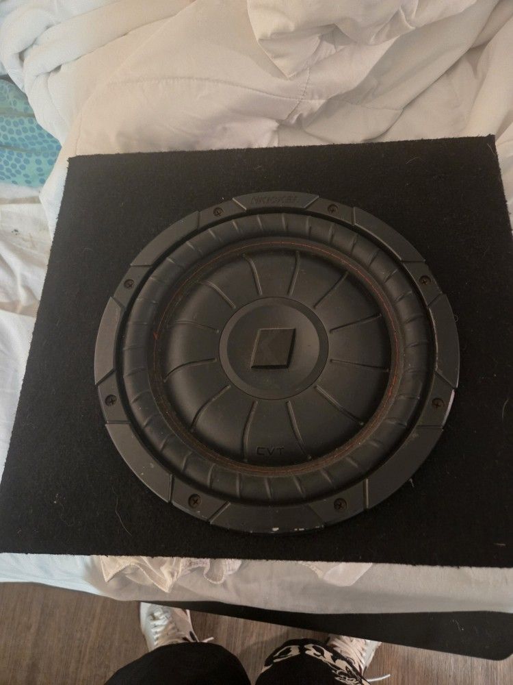KICKER 43CVT102 subwoofer 10" With Box