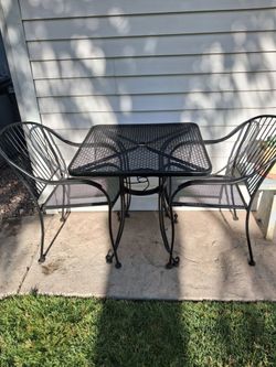 3-Piece heavy Duty Rod Iron Patio Set! Must Go!