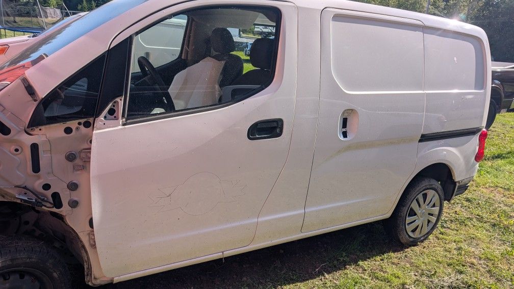Drivet And Passenger Doors For A Nissan NV200