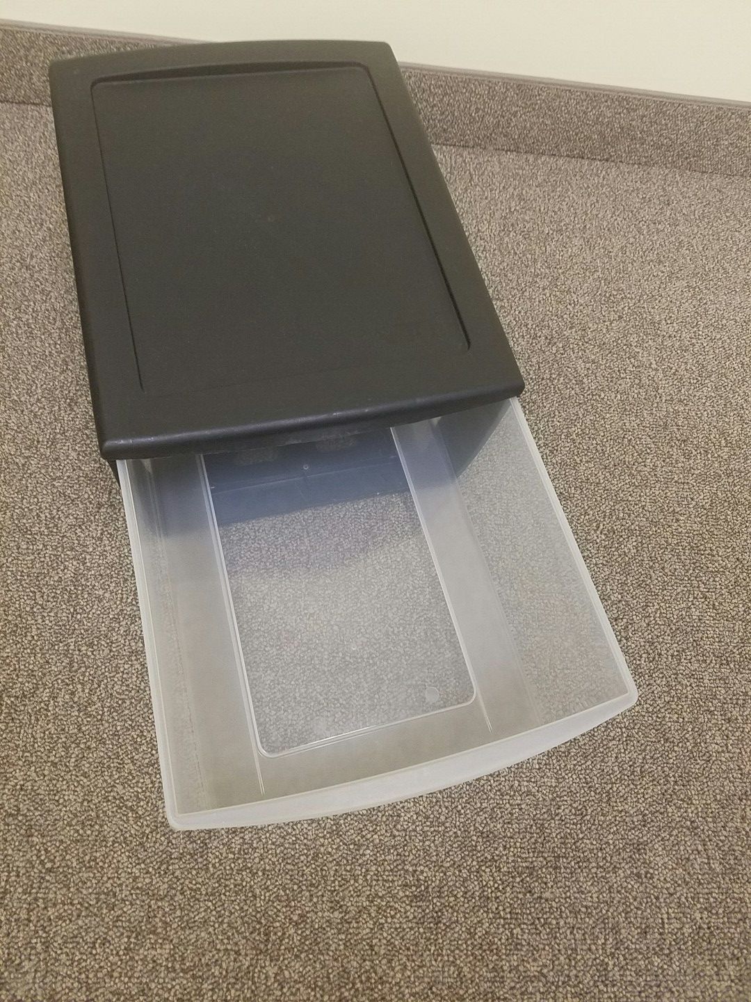 Plastic drawer
