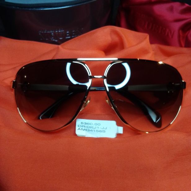 😎Gold Alexander McQueen Aviator Sunglasses w/ Gradient Tinted Shading