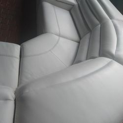 SECTIONAL GENUINE LEATHER RECLINER ELECTRIC WHITE COLOR.. DELIVERY SERVICE AVAILABLE 💥💥✅🚚 DELIVERY SERVICE AVAILABLE 💥✅🚚