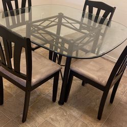 Cristal Table And 4 Chairs 